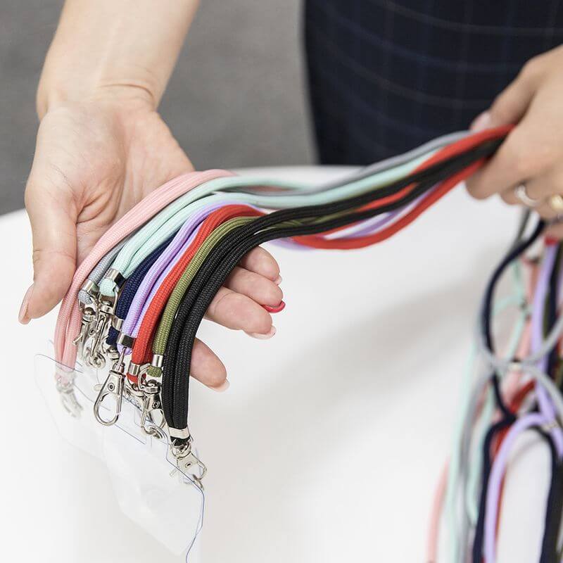 Universal Phone Lanyard | Adjustable Red Cord 150 cm - MIZO.at