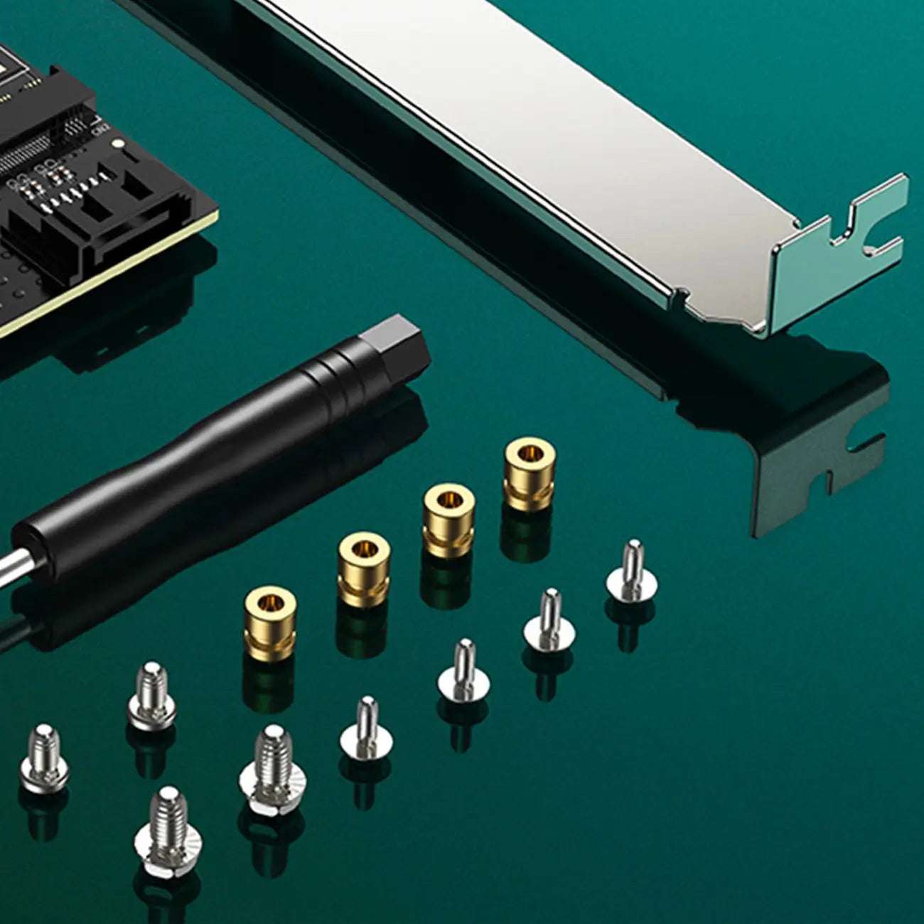 Ugreen M.2 NVMe/SATA PCIe 3.0 x4 Adapter Card CM302