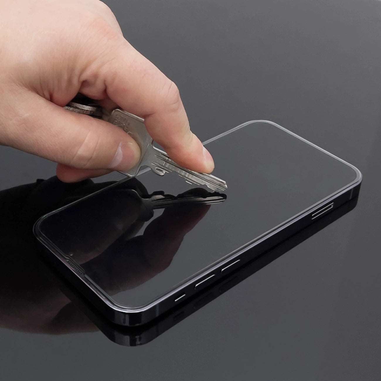 Privacy Screen Protector | iPhone 14 Pro Anti-Spy Glass Shield - MIZO.at