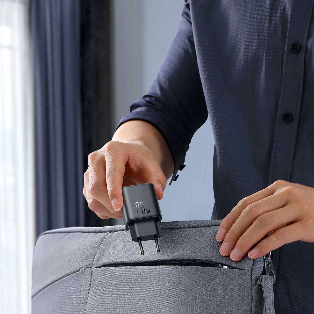 Joyroom JR-TCF20 USB-C PD 20W Ladegerät – Kompakt & Schnell – Schwarz - MIZO.at