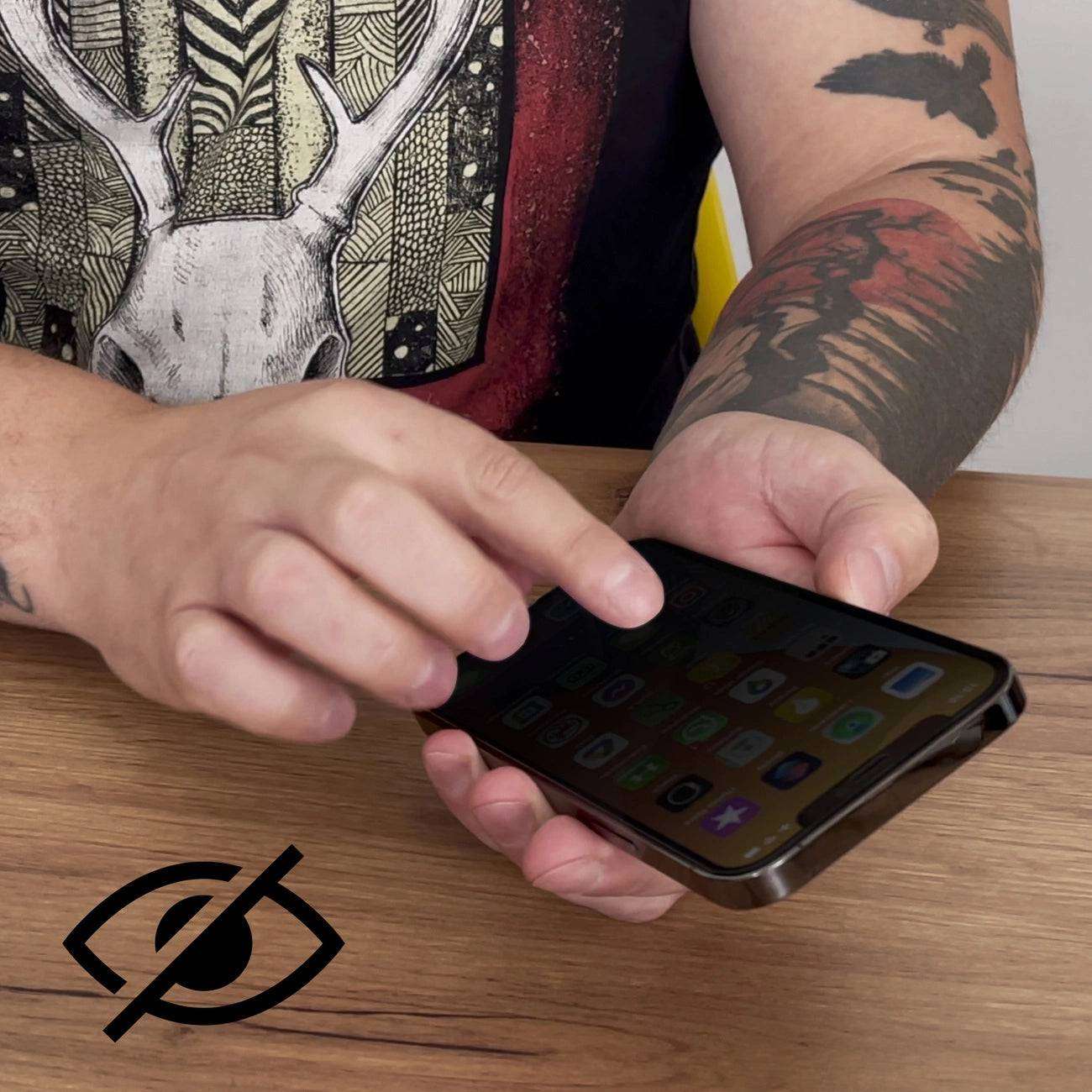 Privacy Glass with Anti-Spy Filter for iPhone 15 Pro - Black - MIZO.at